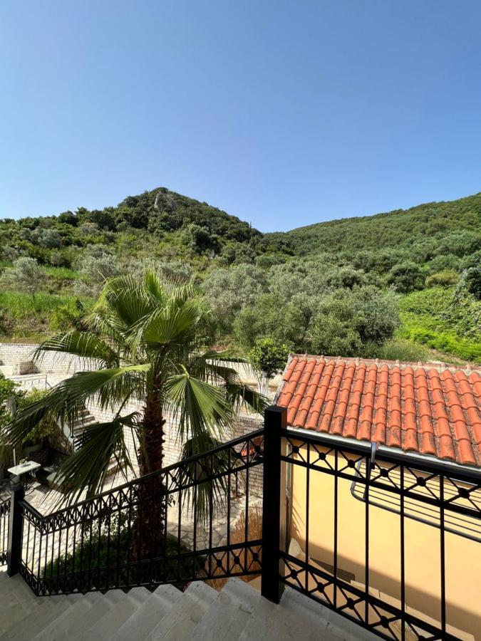 Lithino - 5min From The Apartment *