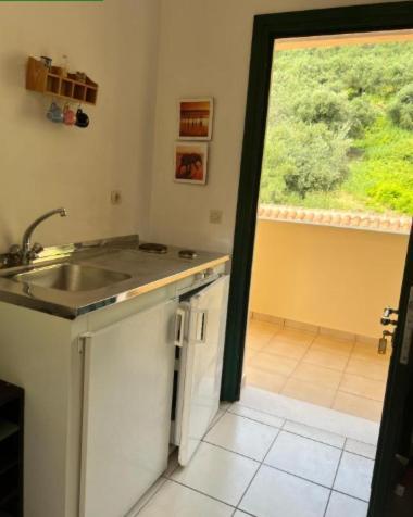 Apartment Lithino - 5min From The